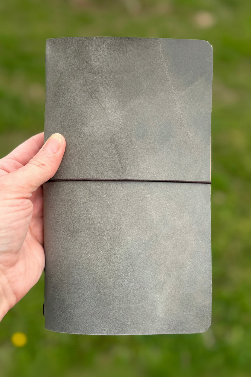 Traveler's Notebook, Gray